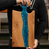 Eikenhouten borrelplank donker blauw met houten handvat