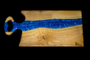 Eikenhouten borrelplank blauw met houten handvat (Epoxy coating)